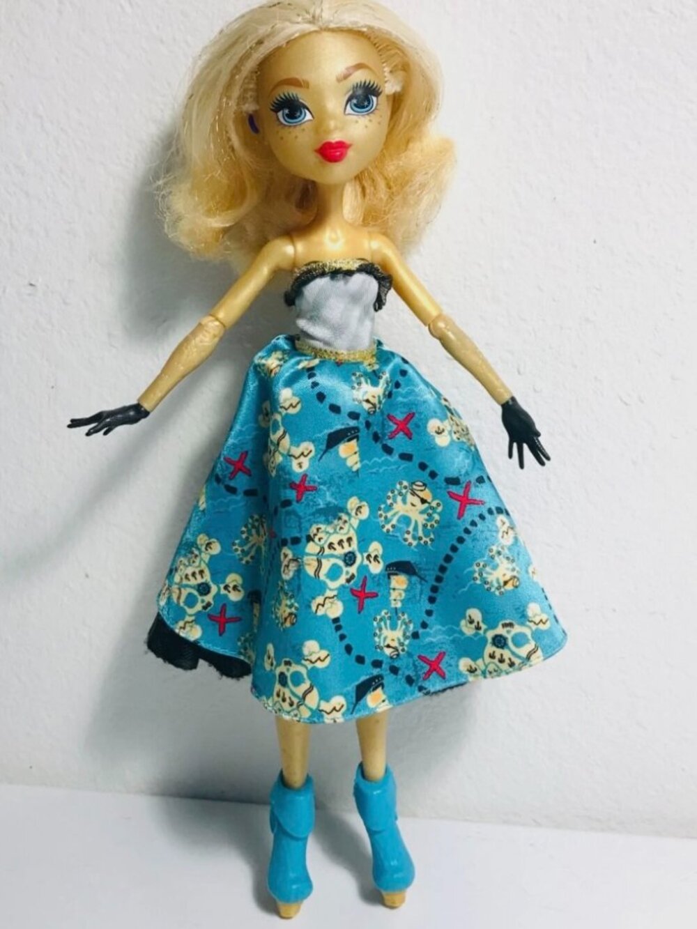 Monster High Doll Dayna Treasura Jones ShriekWrecked Nautical Ghouls 2016